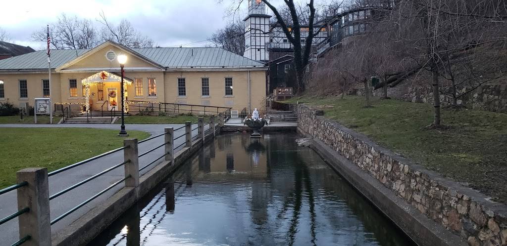 Museum of the Berkeley Springs | 2 Fairfax St, Berkeley Springs, WV 25411, USA | Phone: (800) 447-8797