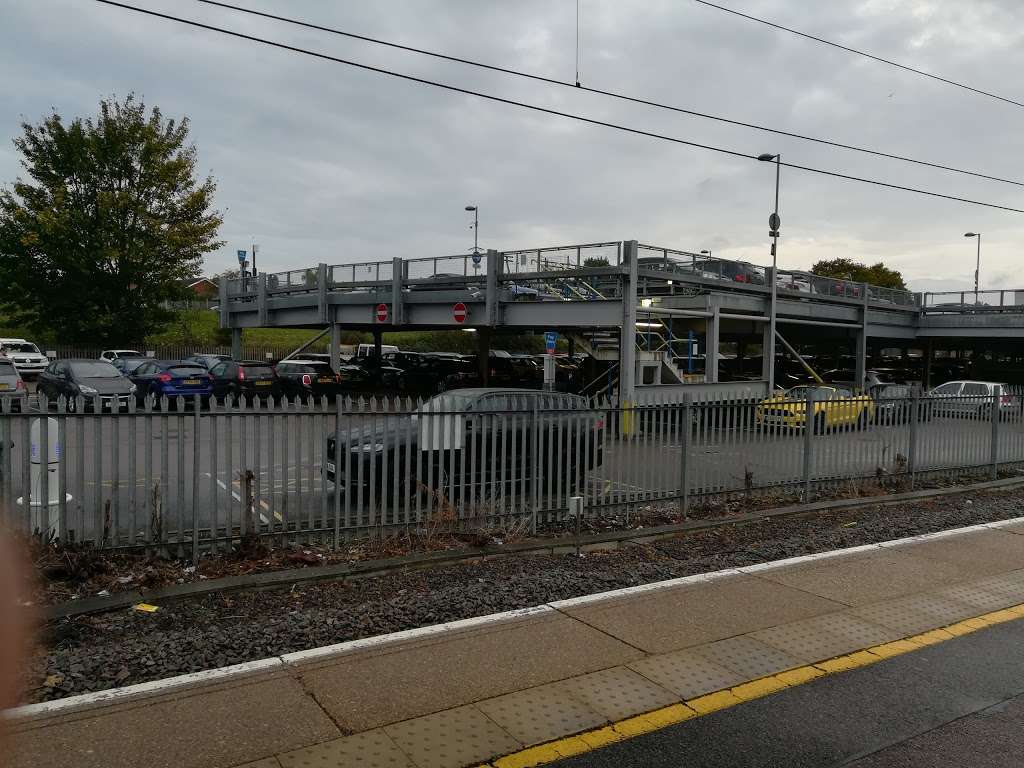 Broxbourne Railway Station (Stop A) | Broxbourne EN10 7AW, UK