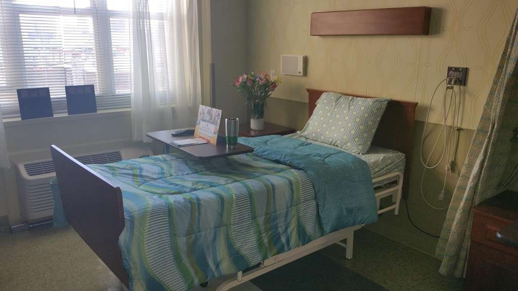 Sinai Post-Acute, Nursing & Rehab Center | 65 Jay St, Newark, NJ 07103 | Phone: (973) 483-6800