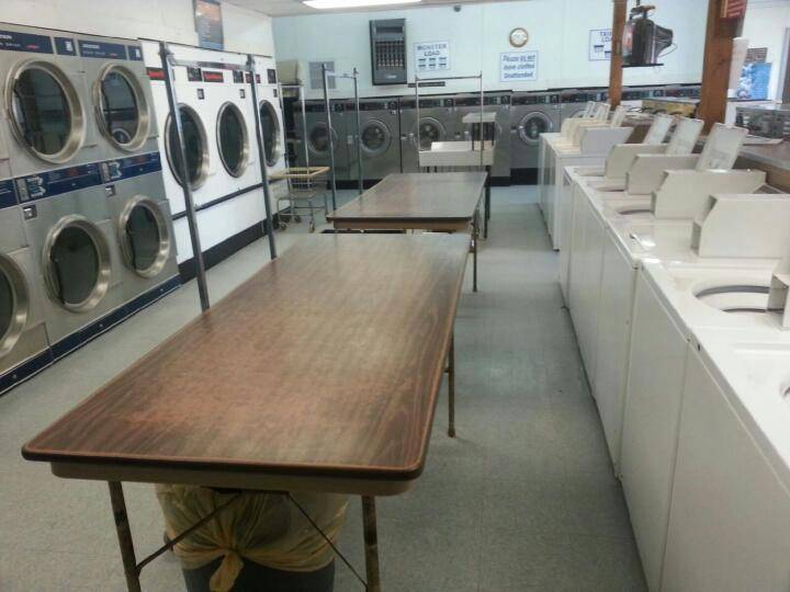 Best Wash Laundromat | 4010 Pontoon Rd, Pontoon Beach, IL 62040, USA | Phone: (618) 558-9900