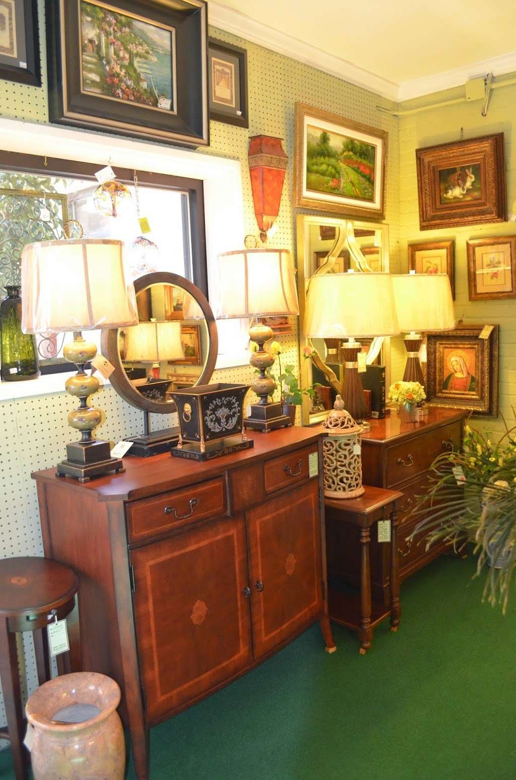 Shops UpFront | 1109 W Front St, Statesville, NC 28687, USA | Phone: (704) 873-2056