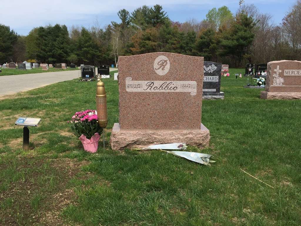 St Marys Cemetery | Mechanic St, Foxborough, MA 02035, USA | Phone: (508) 543-7726