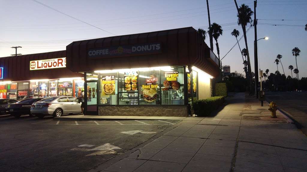 Yum Yum Donuts | 12201 Venice Blvd, Los Angeles, CA 90066, USA | Phone: (310) 397-9391