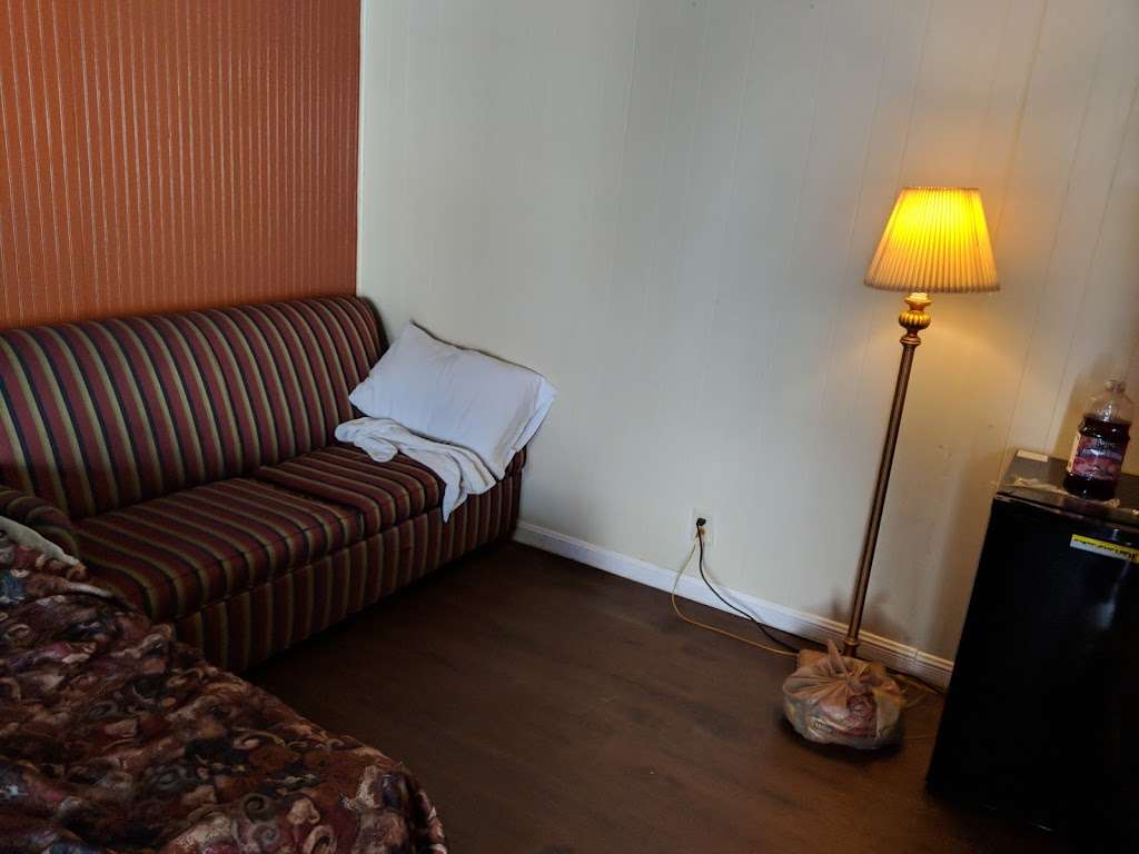 Skyview Manor Motel | 45 Dupont Ave, Seaside Heights, NJ 08751 | Phone: (732) 793-6798