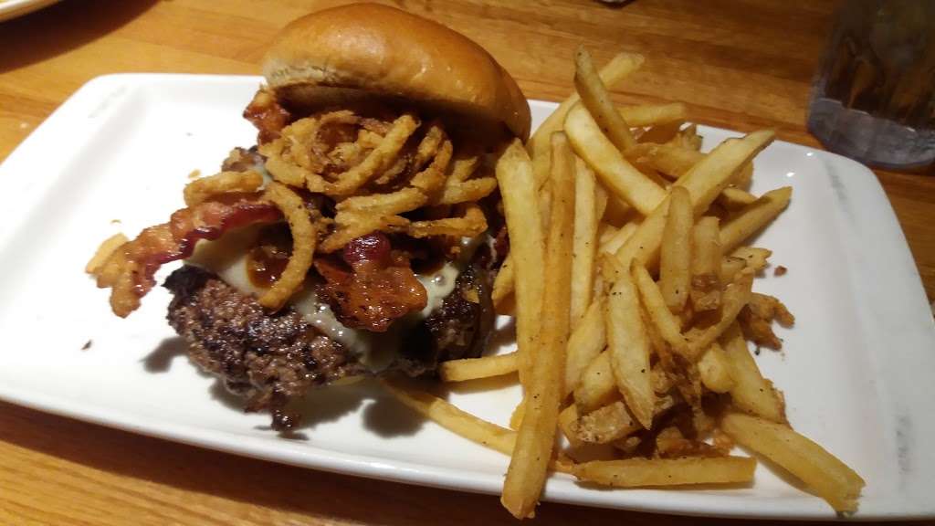 Applebees Grill + Bar | 1281 Knapp Rd, North Wales, PA 19454 | Phone: (215) 699-6931