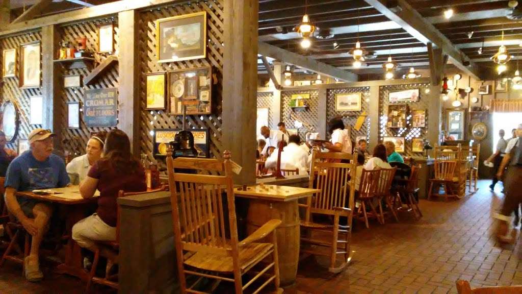 Cracker Barrel Old Country Store | 23801 Southwest Fwy, Rosenberg, TX 77471, USA | Phone: (281) 239-8858