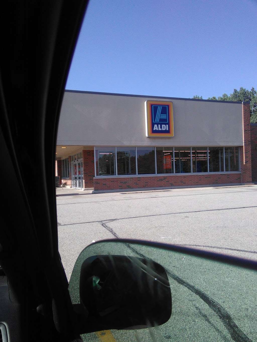 ALDI | 3311 Grant St, Gary, IN 46408, USA | Phone: (855) 955-2534