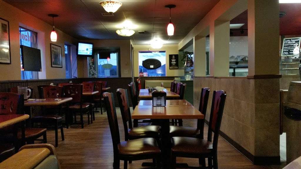 Bovinos Pizzeria | 331 N Courtland St, East Stroudsburg, PA 18301, USA | Phone: (570) 424-7499