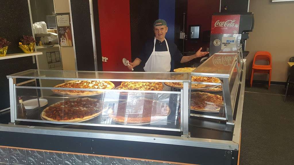 Little Pizza Heaven | 95 W Broad St, Gibbstown, NJ 08027 | Phone: (856) 423-2635