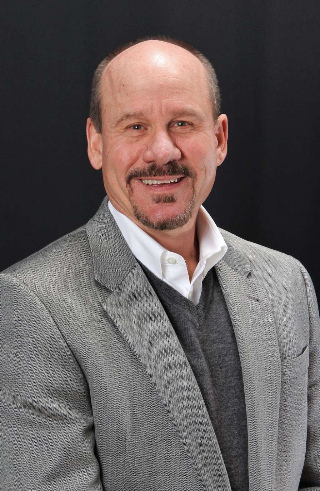 Agent Mike Dybas RE/MAX Unlimited Northwest Bartlett | 1013 W Stearns Rd, Bartlett, IL 60103 | Phone: (847) 334-6400