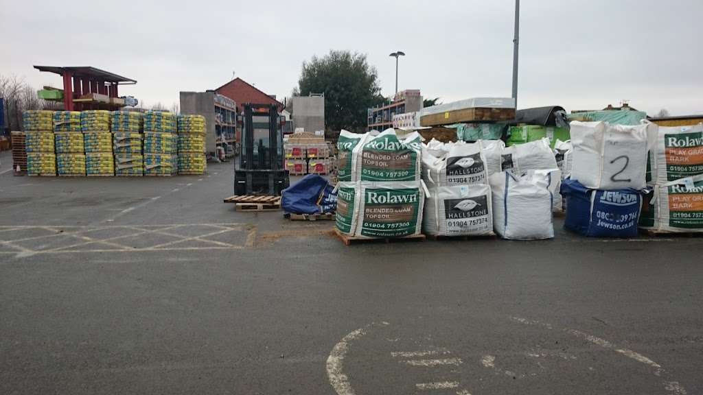 Jewson Ltd | Garlands Rd, Leatherhead KT22 7ES, UK | Phone: 01372 379366