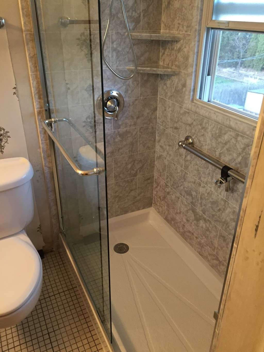 Matrix Bathroom Systems | 1431 E Algonquin Rd, Arlington Heights, IL 60005, USA | Phone: (855) 270-0906