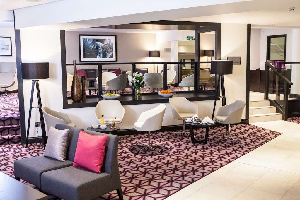 Crowne Plaza Felbridge - Gatwick | London Rd, East Grinstead RH19 2BH, UK | Phone: 01342 337700