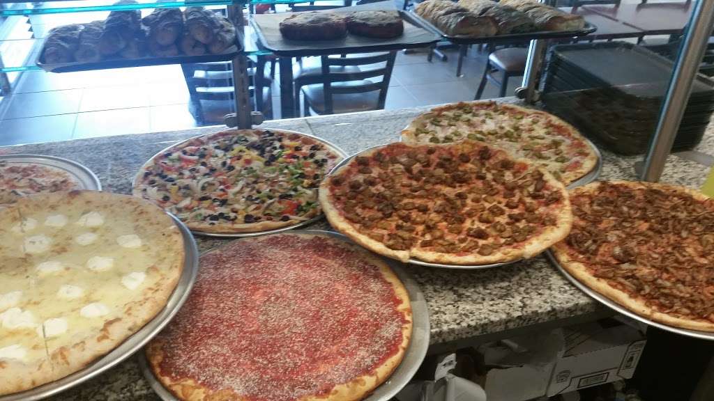 Slices | 250 Norwood Ave, Oakhurst, NJ 07755, USA | Phone: (732) 531-6811