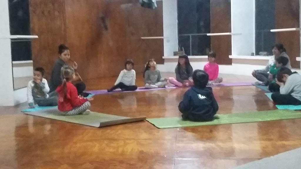 Little Yogis - Yoga y Mindfulness | Cantera 360, Playas de Tijuana, 22200 Tijuana, B.C., Mexico | Phone: 664 387 3839