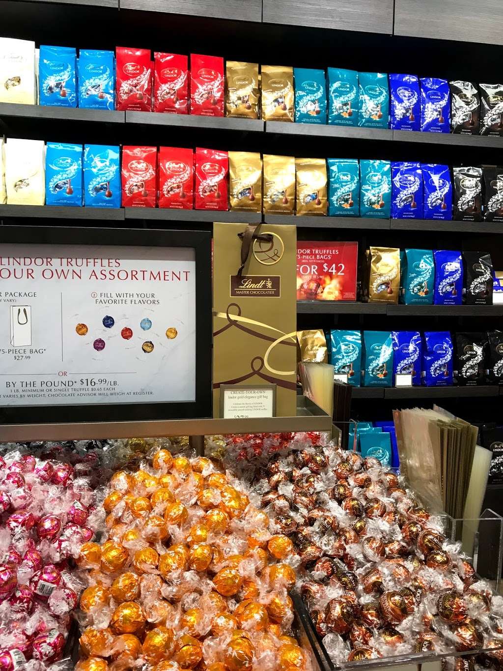 Lindt Chocolate Shop | 22705 Clarksburg Rd space 802, Clarksburg, MD 20871, USA | Phone: (301) 916-2013