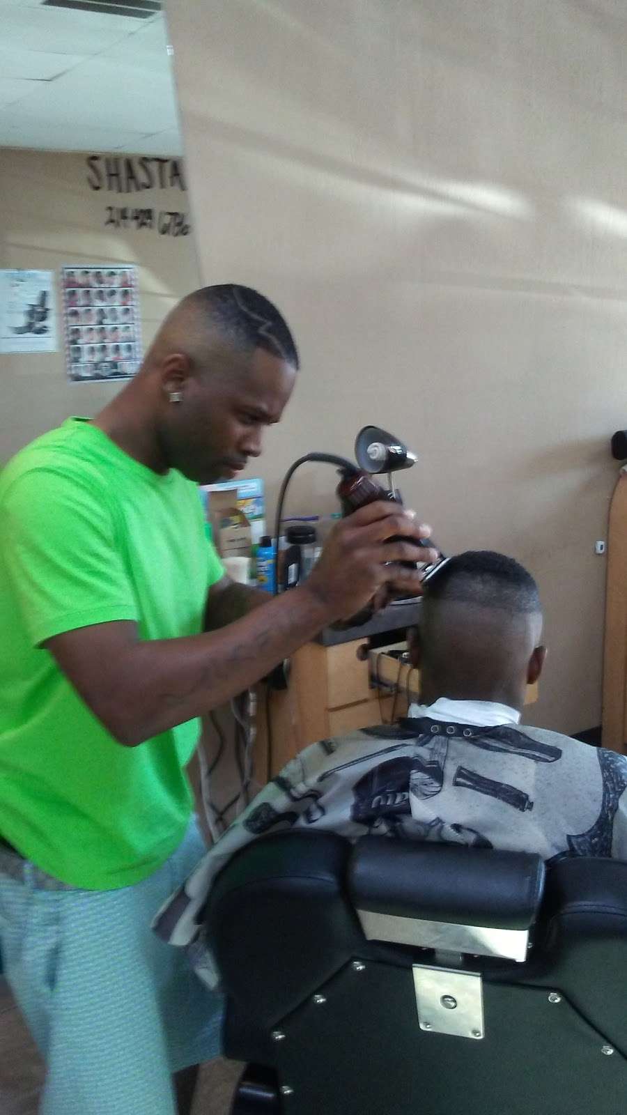 Ur Cutz | 8300 La Prada Dr #172, Dallas, TX 75228, USA | Phone: (469) 372-0752