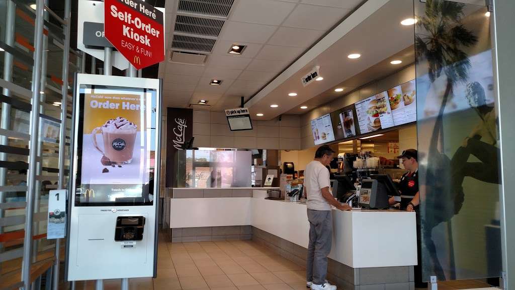 McDonalds | 6561 Edinger Ave, Huntington Beach, CA 92647, USA | Phone: (714) 895-1476