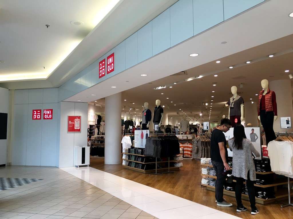 UNIQLO Hillsdale | 286 Hillsdale Mall, San Mateo, CA 94403 | Phone: (877) 486-4756