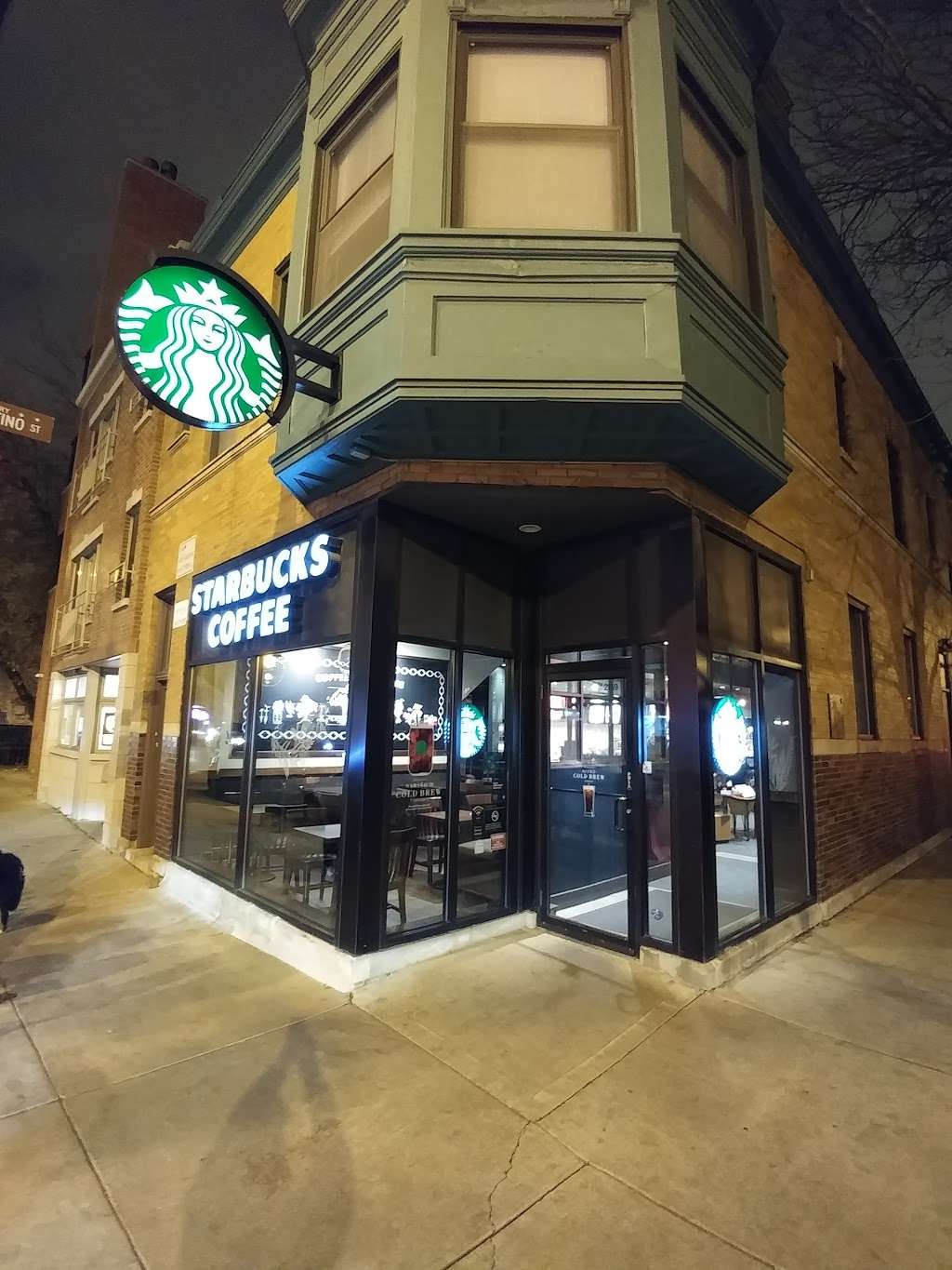 Starbucks | 2159 W Belmont Ave, Chicago, IL 60618, USA | Phone: (773) 935-5680