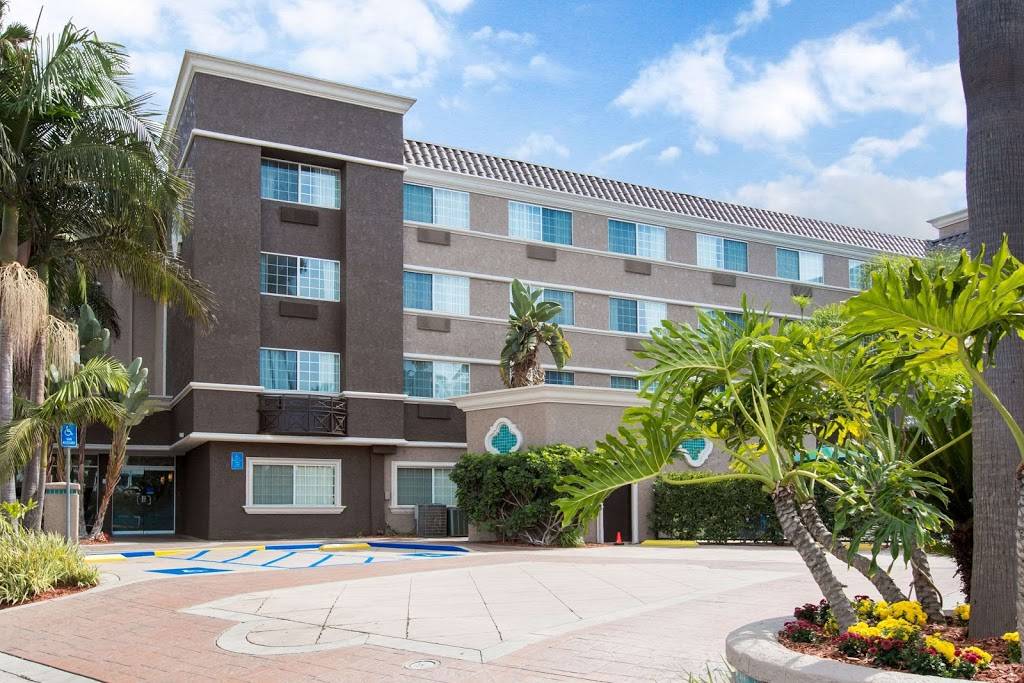 Comfort Inn & Suites San Diego - Zoo Seaworld Area | 2485 Hotel Circle Place, San Diego, CA 92108, USA | Phone: (619) 881-6200