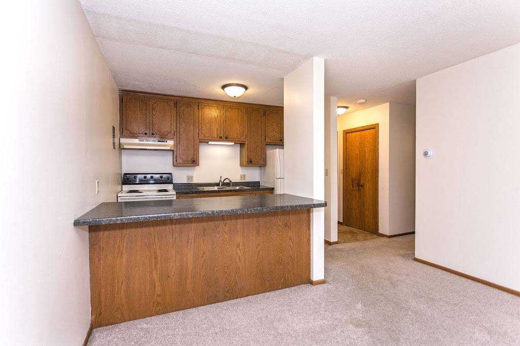 2M Apartments | 705 McKnight Rd N, St Paul, MN 55119, USA | Phone: (651) 770-6029