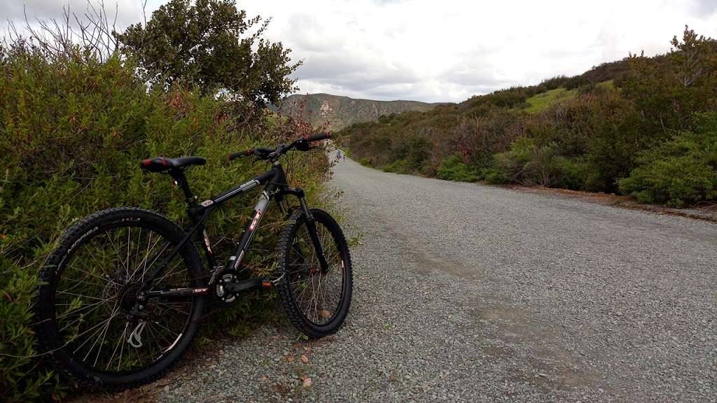 Mission Trails Rim Trailhead | 4198 Colina Dorada Dr, San Diego, CA 92124, USA | Phone: (619) 668-3281