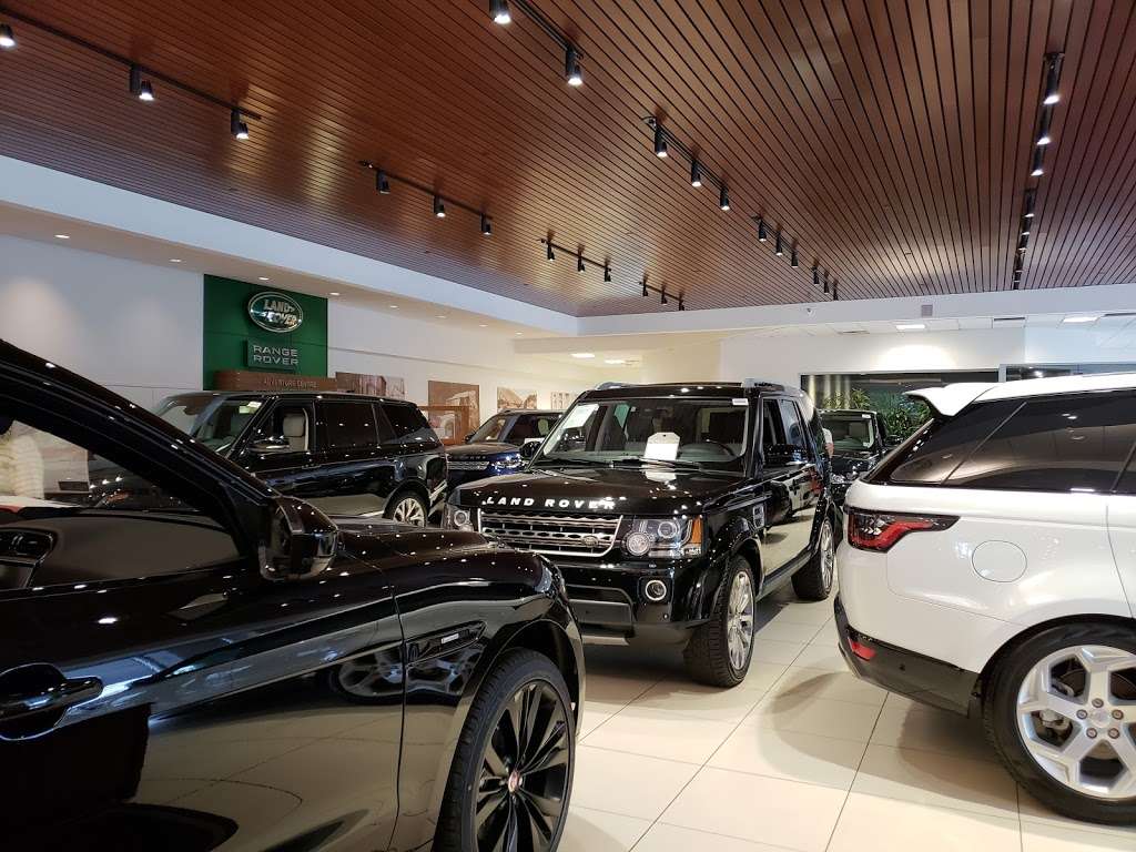 Ray Catena Land Rover | 920 US-1, Edison, NJ 08817, USA | Phone: (732) 205-9000