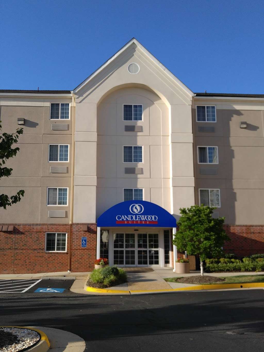 Candlewood Suites Washington-Dulles Herndon | 13845 Sunrise Valley Dr, Herndon, VA 20171 | Phone: (703) 793-7100