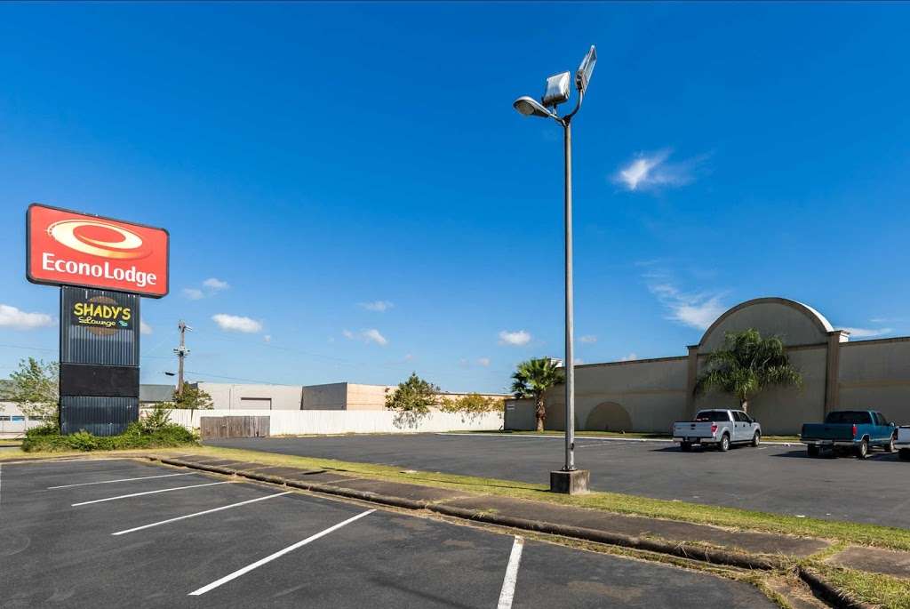 Econo Lodge | 300 TX-146BUS, Baytown, TX 77520, USA | Phone: (281) 427-7481