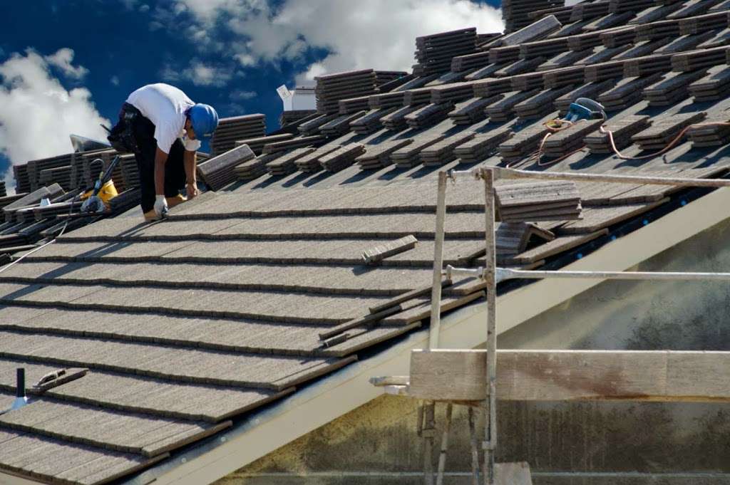 Jon Hull Roofing : Tonbridge Roofers and Leadwork Specialists | 13 Ellis Cl, Five Oak Green, Tonbridge TN12 6PQ, UK | Phone: 01892 278693