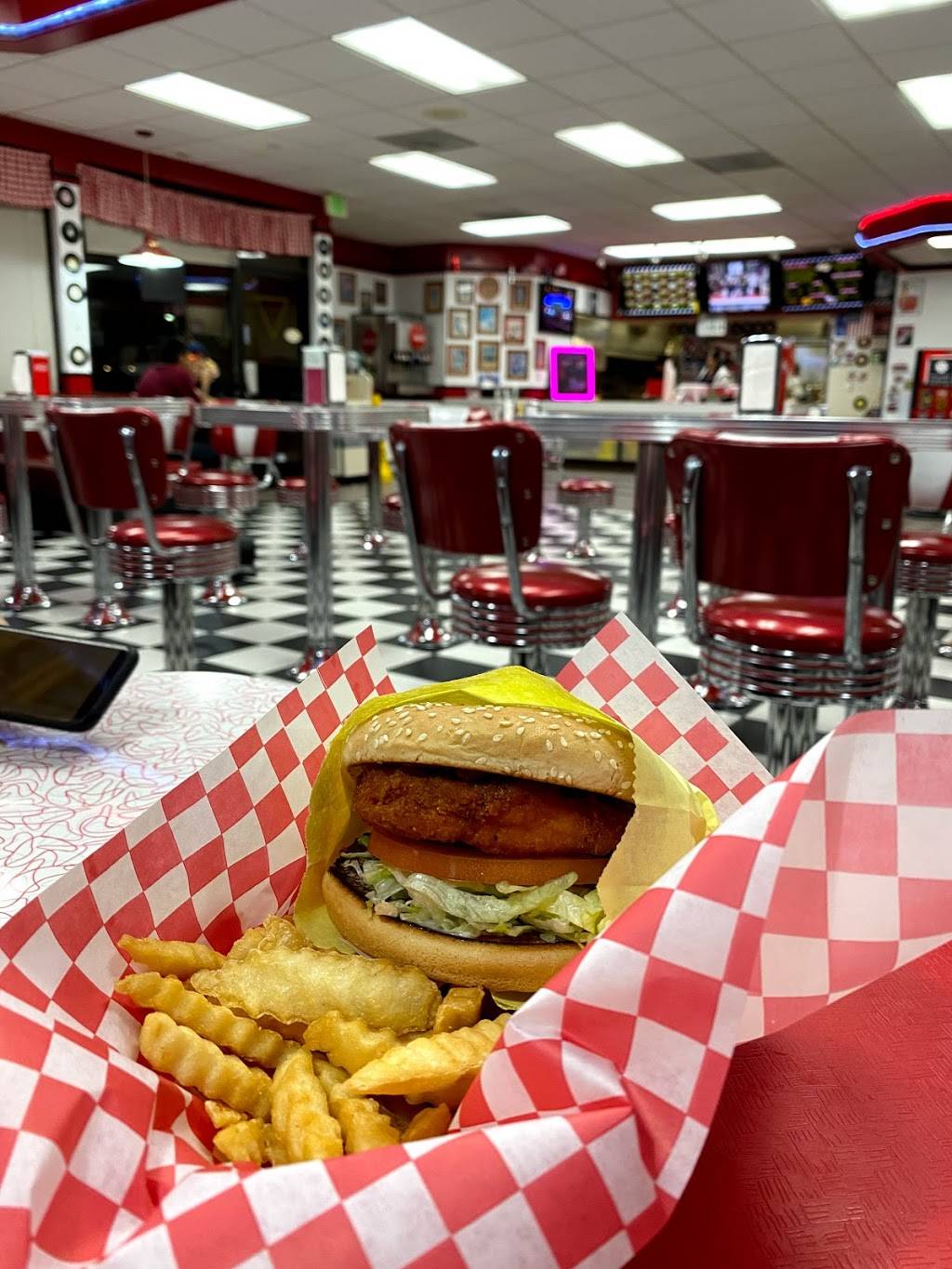 Triangle Burger | 4915 E McKinley Ave, Fresno, CA 93727, USA | Phone: (559) 374-5646