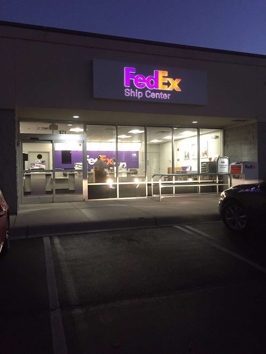 FedEx Ship Center | 626 Eagleton Downs Dr, Pineville, NC 28134, USA | Phone: (800) 463-3339