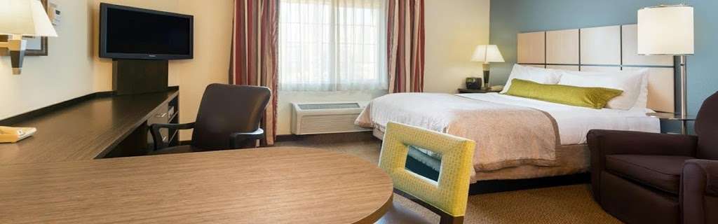Candlewood Suites Chicago/Libertyville | 1100 North, US-45, Libertyville, IL 60048 | Phone: (847) 247-9900