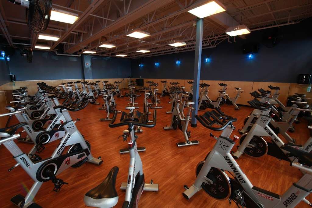 The Edge Fitness Clubs Trumbull | 41 Monroe Turnpike, Trumbull, CT 06611, USA | Phone: (203) 880-5525