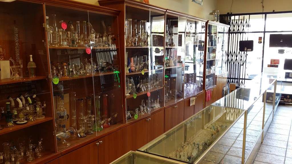 Smoker Friendly Livermore Smoke Shop | 1318 N Vasco Rd, Livermore, CA 94551 | Phone: (925) 455-0300