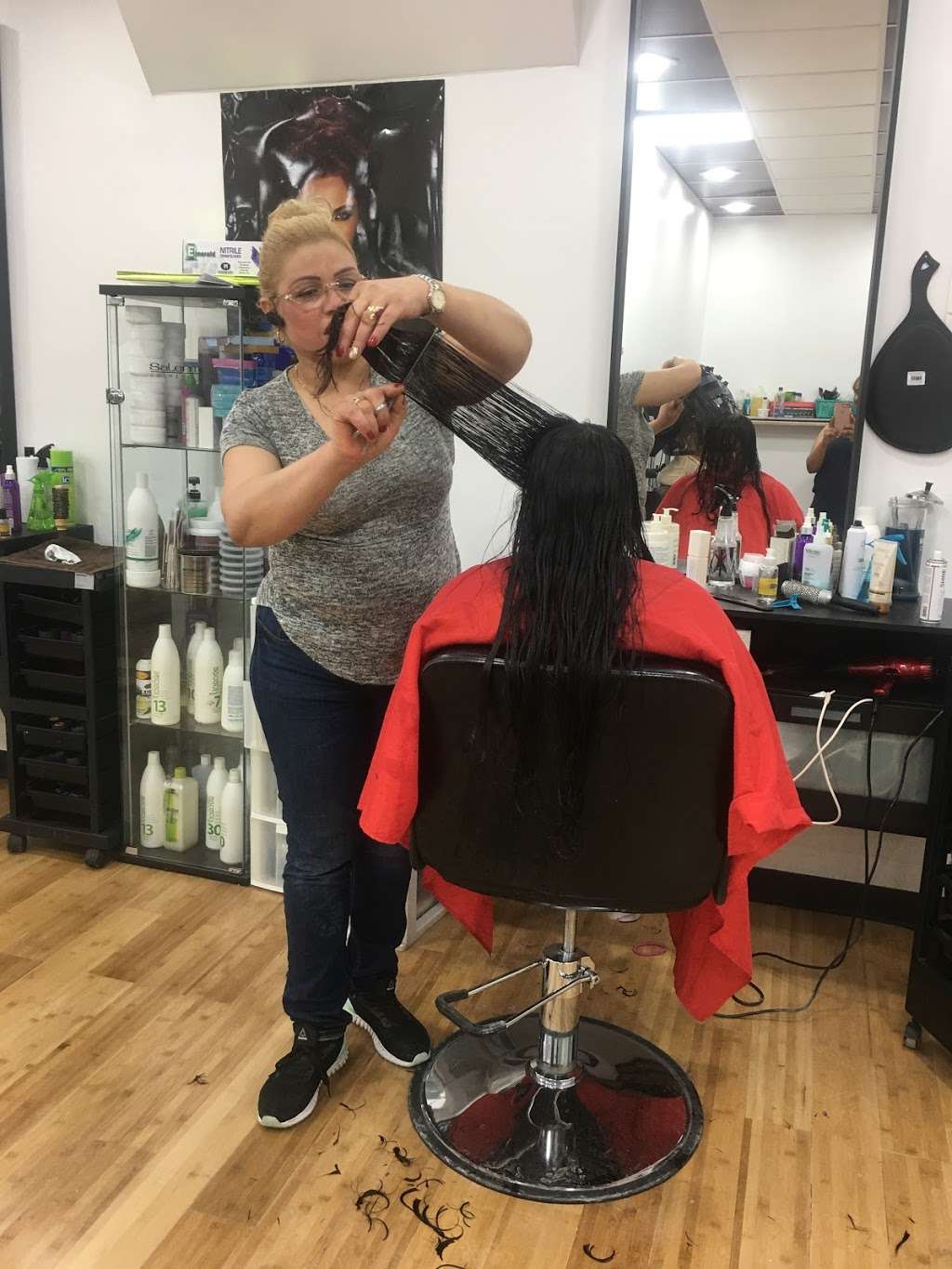 GEORGINA SALON AND BARBER SHOP | 321 Warburton Ave, Yonkers, NY 10701, USA | Phone: (347) 755-7147