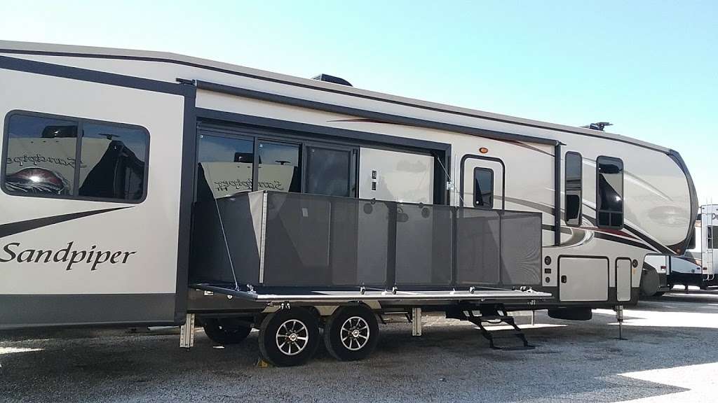 Toppers RVs | 38002 US-290, Waller, TX 77484, USA | Phone: (844) 311-4074