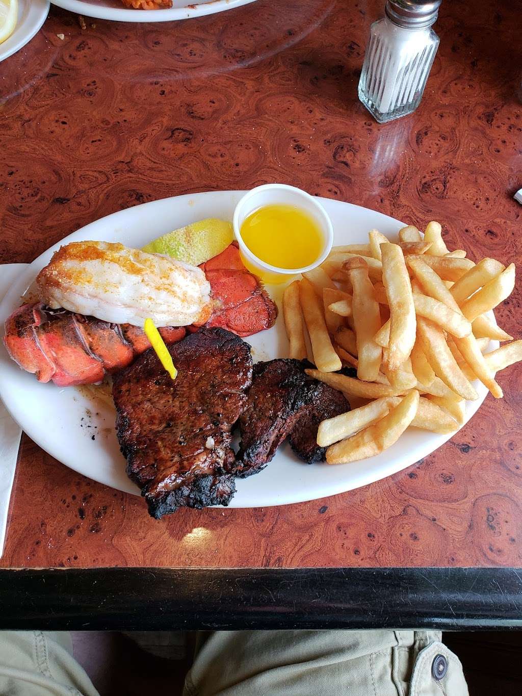 J&Rs Islip Steak House | 116 Main St, Islip, NY 11751, USA | Phone: (631) 277-5677