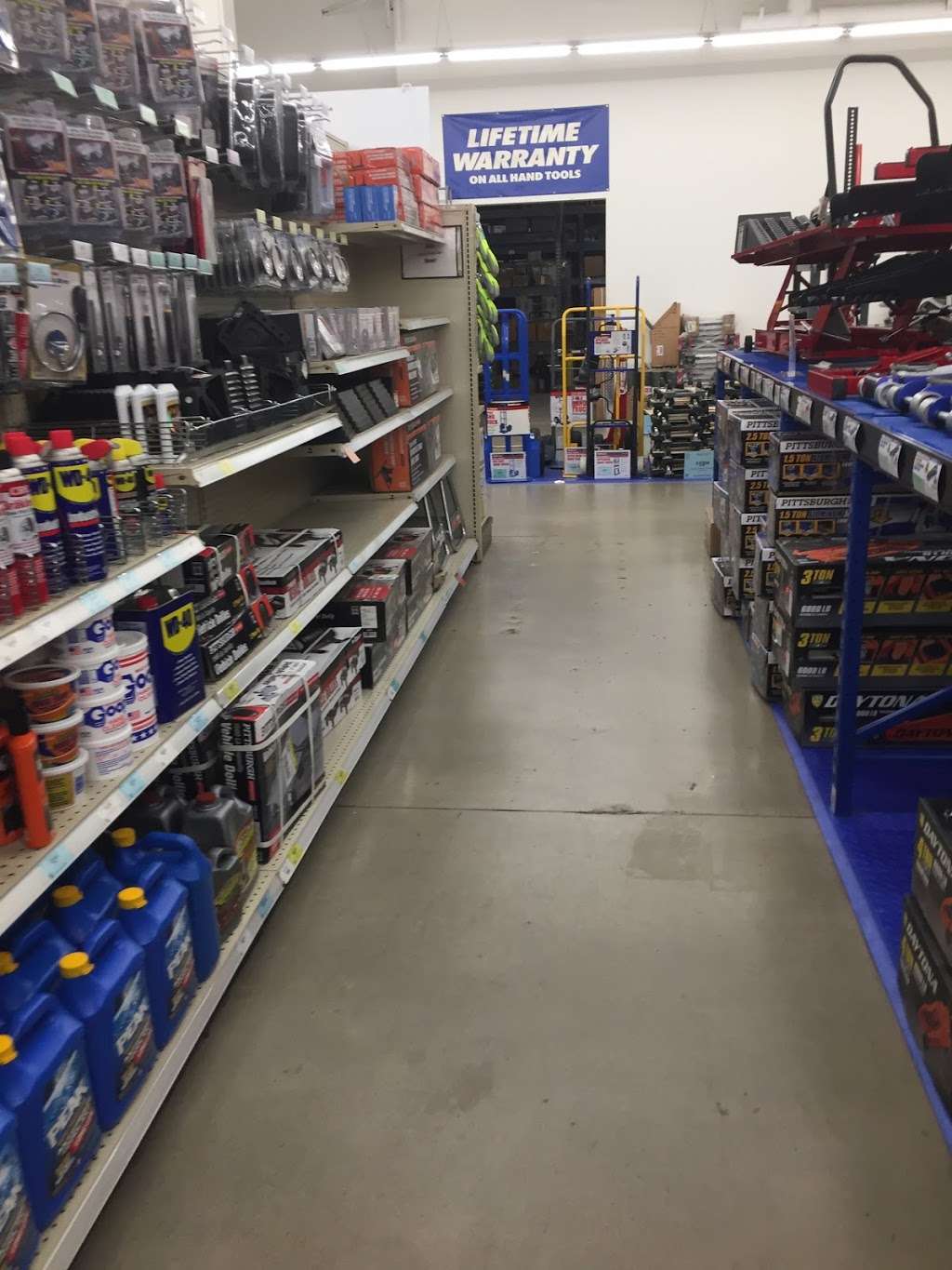 Harbor Freight Tools | 2104 US Hwy 70 SE, Hickory, NC 28602, USA | Phone: (828) 323-1067