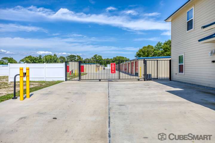 CubeSmart Self Storage | 15855 US-441, Summerfield, FL 34491, USA | Phone: (352) 245-4777