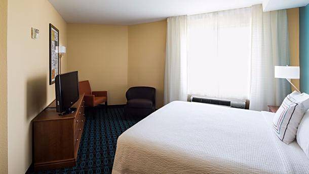 Fairfield Inn & Suites by Marriott Rancho Cordova | 10745 Gold Center Dr, Rancho Cordova, CA 95670, USA | Phone: (916) 858-8680