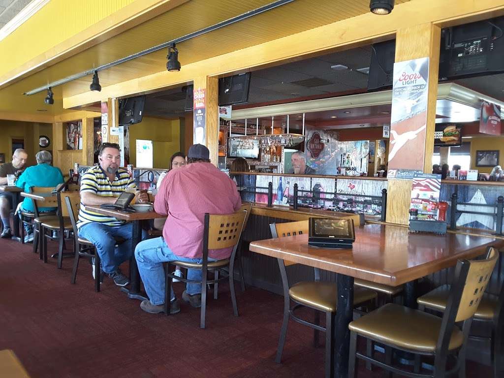 Applebees Grill + Bar | 7880, I-35, San Antonio, TX 78218, USA | Phone: (210) 967-6484