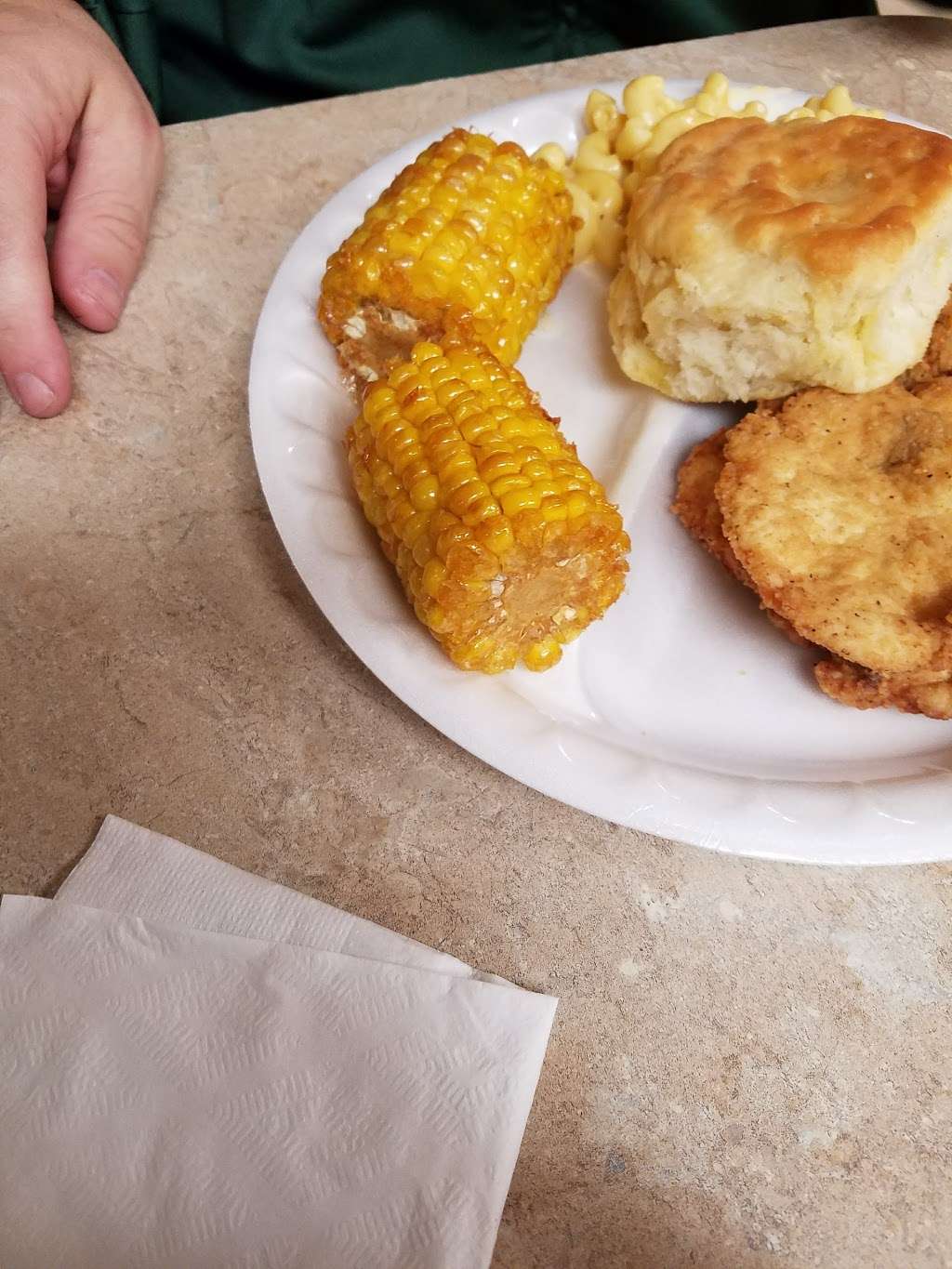 Hathaways Chicken n Biscuits | 1310 W Roosevelt Blvd, Monroe, NC 28110, USA | Phone: (704) 283-5187