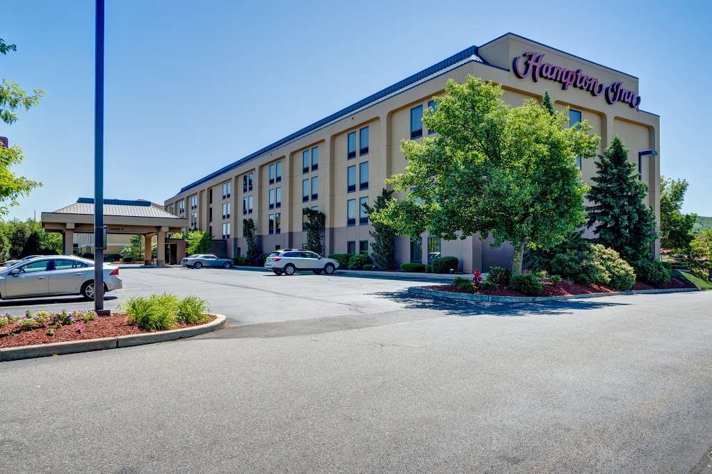 Hampton Inn Scranton At Montage Mountain | 22 Montage Mountain Rd, Scranton, PA 18507, USA | Phone: (570) 342-7002