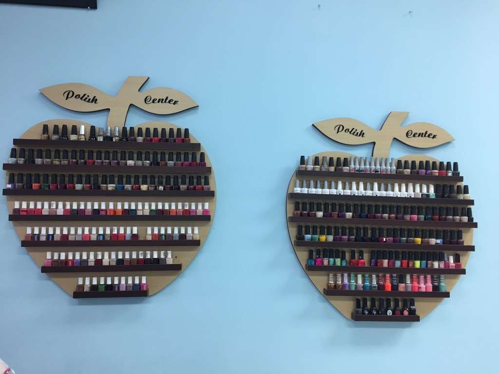 Kathys Hair & Nails | 7727 S Dixie Hwy, West Palm Beach, FL 33405, USA | Phone: (561) 585-7332