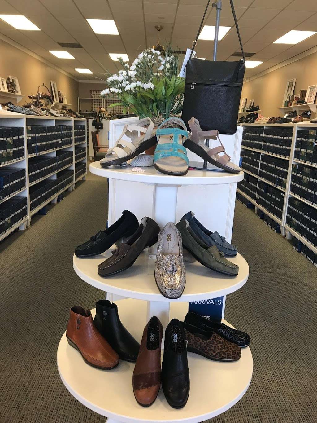 SAS Shoes Burbank | 1503 W Olive Ave, Burbank, CA 91506, USA | Phone: (818) 563-6723