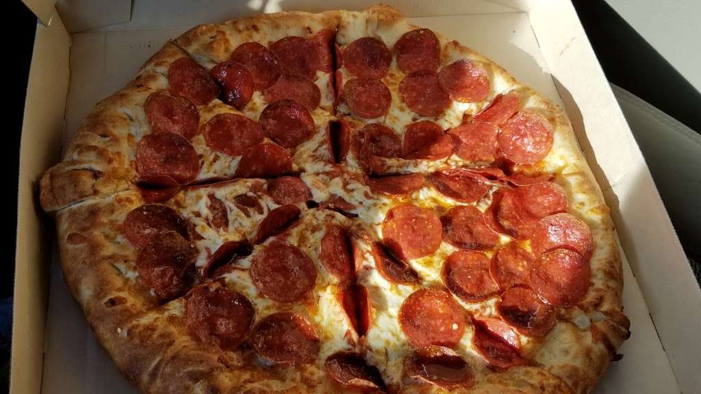 Little Caesars Pizza | 5402 Broadway St #102, Pearland, TX 77581 | Phone: (281) 412-4455