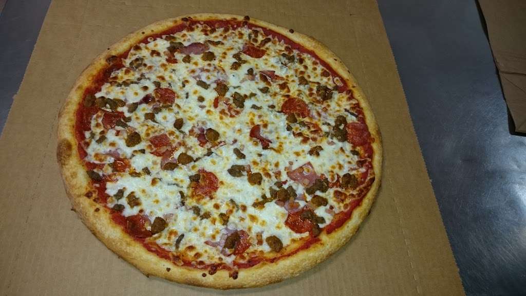 The Champion Pizza | 6101 Glenmont Dr # C, Houston, TX 77081, USA | Phone: (713) 270-1717