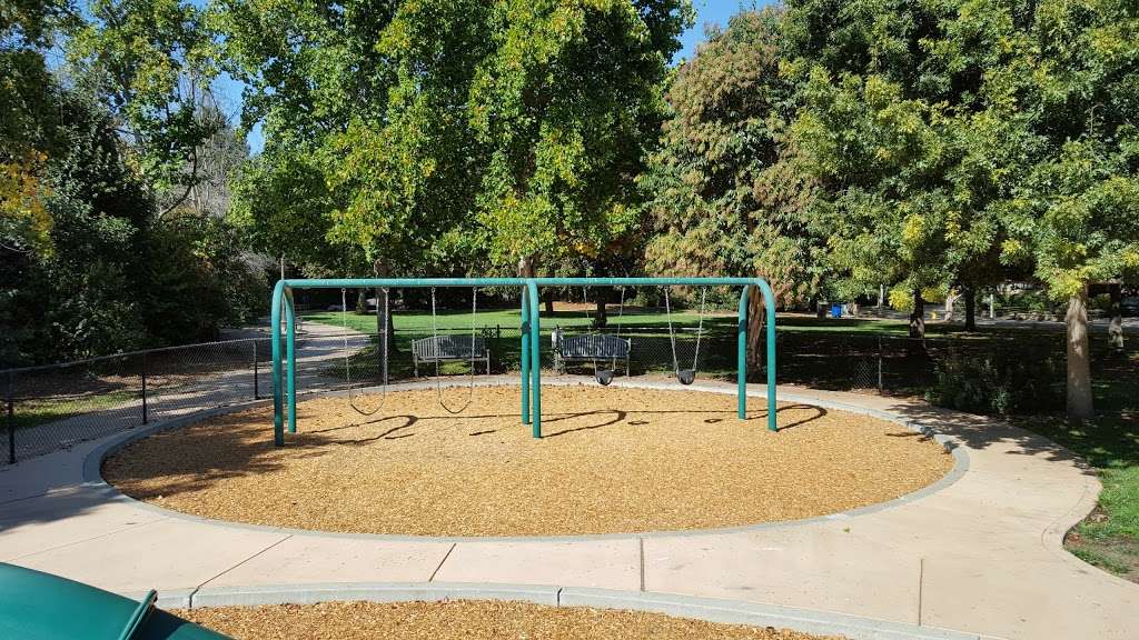 Seminary Oaks Park | 299 Santa Monica Ave, Menlo Park, CA 94025 | Phone: (650) 330-2239